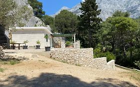 Holiday Home Nugal Makarska 2+2